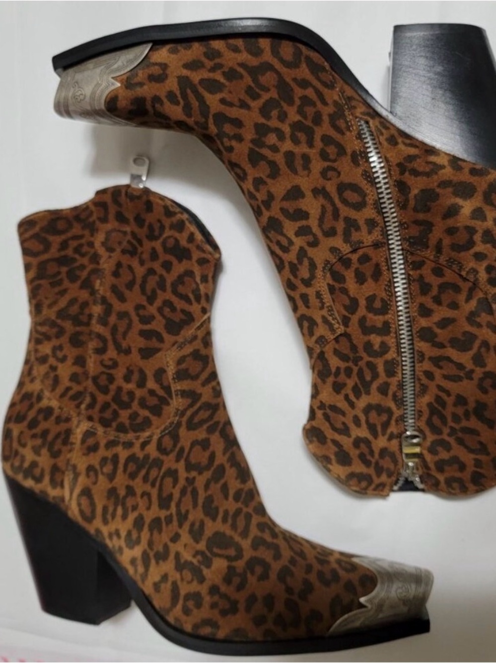 Brayden Western Boots Leopard Suede 8.5
